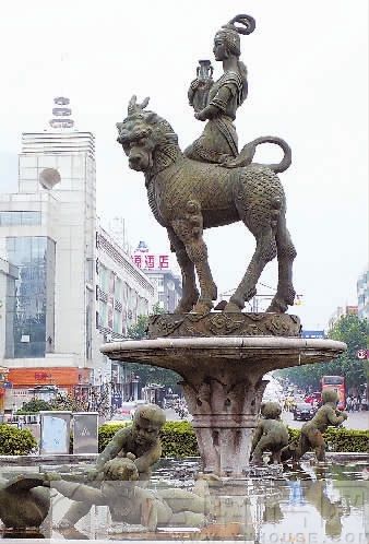 曲靖市麒麟区图书馆 麒麟区图书馆